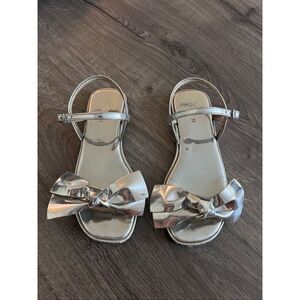Zara silver metallic Girl sandals size 33 /1.5 US